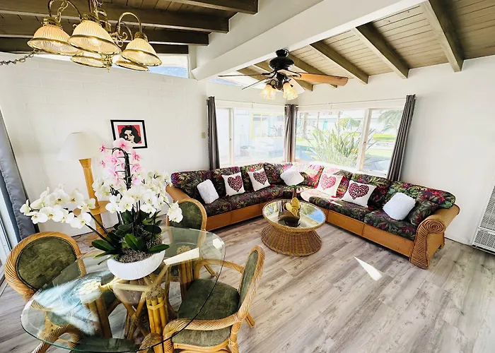 A Place in the Sun: Adults-Only Midcentury Boutique with Heated Pool